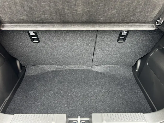 Suzuki Swift 1.2 Sakura Hybrid