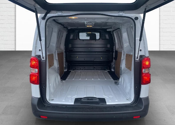 Vehicle image 6 Vehicle image 6