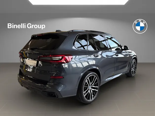 BMW X5 M50i xDrive
