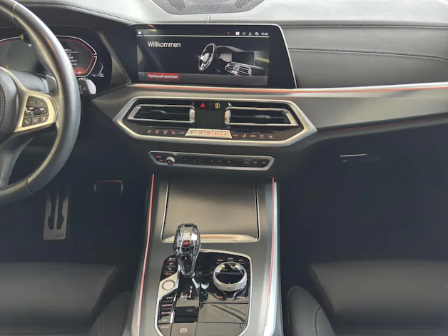 BMW X5 M50i xDrive