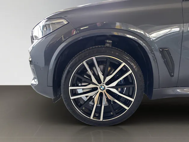 BMW X5 M50i xDrive