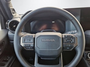 Vehicle image TOYOTA Land Cruiser 2.8 D 48V Invincible