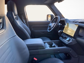 Fahrzeugbild LAND ROVER Defender 110 4.4 V8 Octa