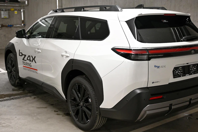 Fahrzeugbild TOYOTA BZ4X
