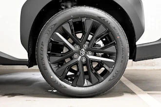 https://vehicle.imgix.net/4169398/228c8597-deeb-48d1-be5c-f5cb0f42f769.jpg