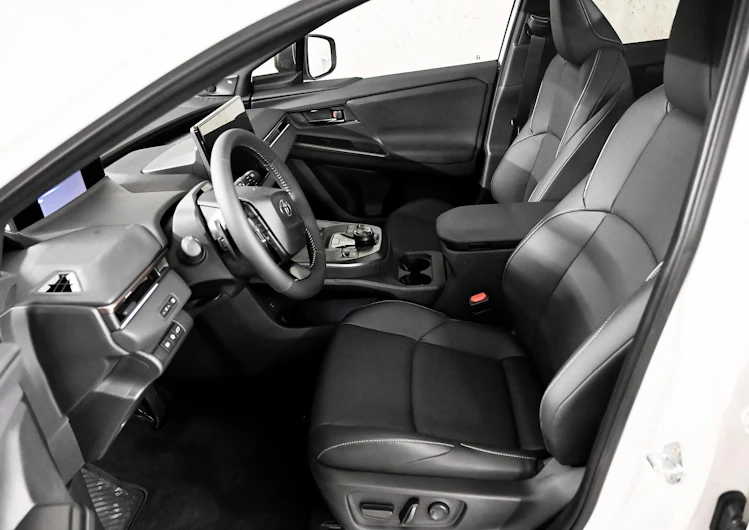 Fahrzeugbild TOYOTA BZ4X