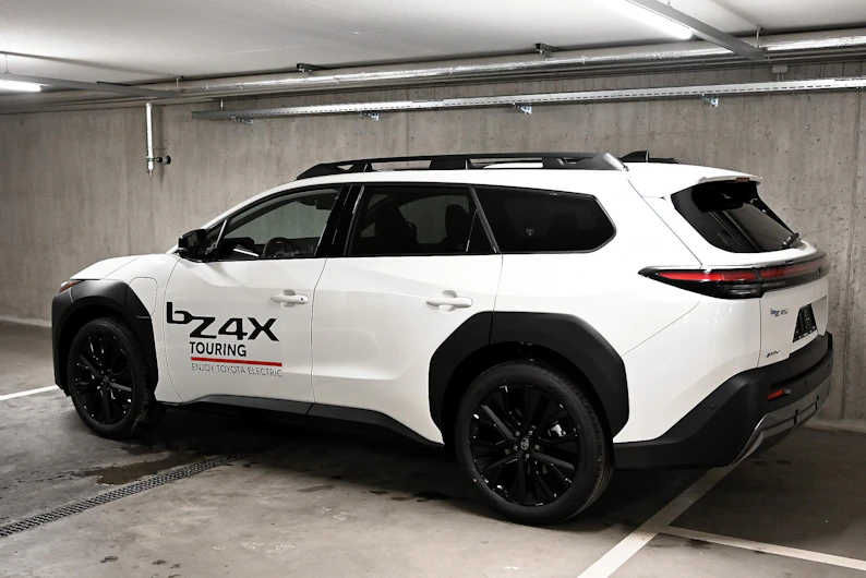 Fahrzeugbild TOYOTA BZ4X