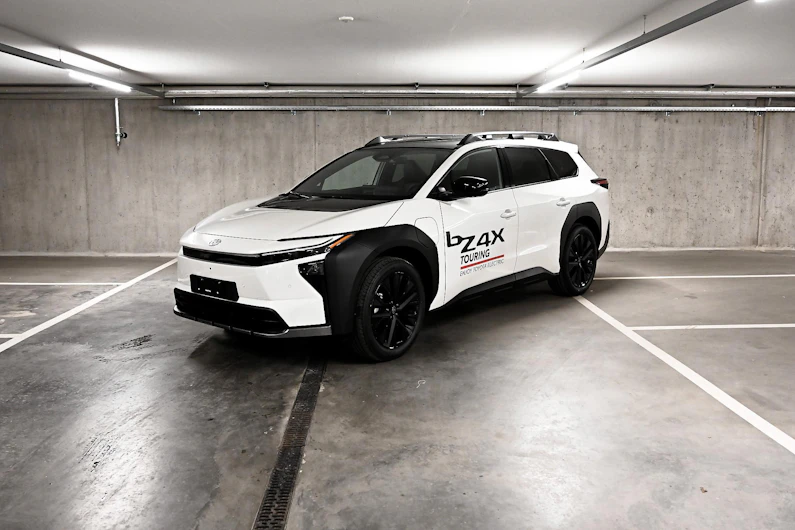 Fahrzeugbild TOYOTA BZ4X