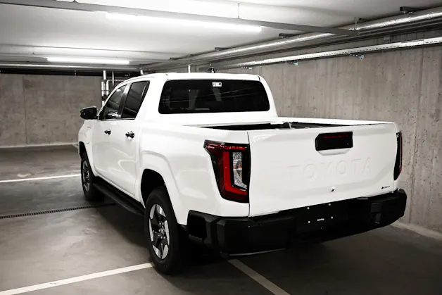 Toyota Hilux Double Cab.-Pick-up 59KWh Style