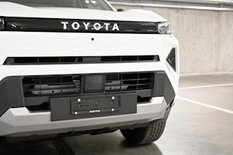 https://vehicle.imgix.net/4169404/78f32663-1c10-4dea-9211-b52705af8a1f.jpg