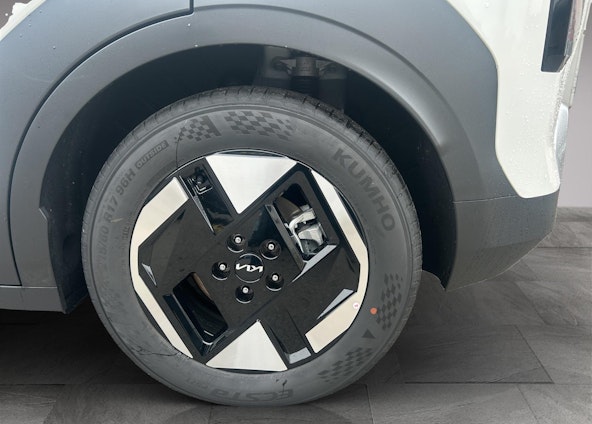 Vehicle image 21 Vehicle image 21