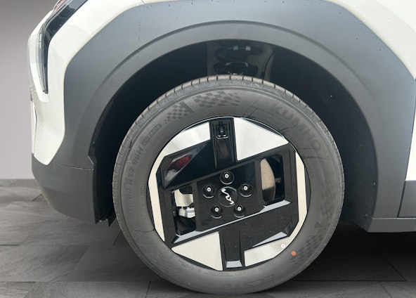 Vehicle image 12 Vehicle image 12