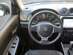 image du véhicule SUZUKI Vitara 1.4 T Sakura Top Hybrid 4x4