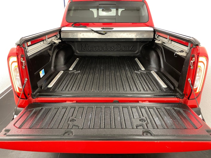 Vehicle image MERCEDES-BENZ X-CLASS