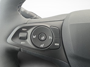 Vehicle image OPEL Corsa 1.2 T Hybrid Viva