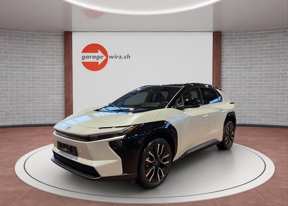 First vehicle image First vehicle image