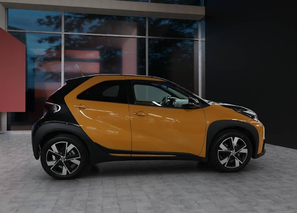 Vehicle image 3 Vehicle image 3