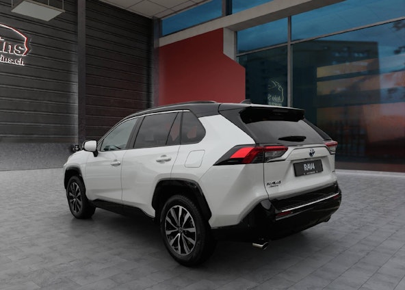 Vehicle image 3 Vehicle image 3