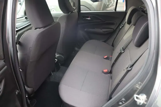 Suzuki Swift 1.2 Sakura Top Hybrid 4x4