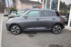 Suzuki Swift 1.2 Sakura Top Hybrid 4x4