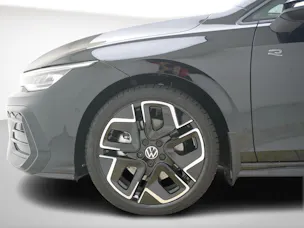 VW Golf VIII 2.0 TSI R-Line DSG 4Motion