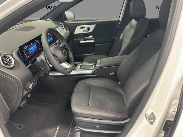 Mercedes-Benz GLA 200 Night Star 7G-DCT