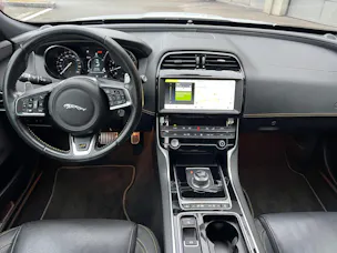 Jaguar XE 30t 2.0 300 Sport AWD Automatic
