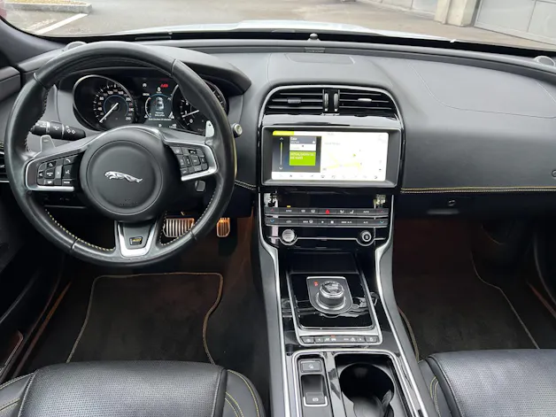 Jaguar XE 30t 2.0 300 Sport AWD Automatic