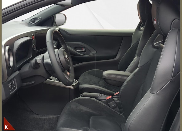 Vehicle image 8 Vehicle image 8