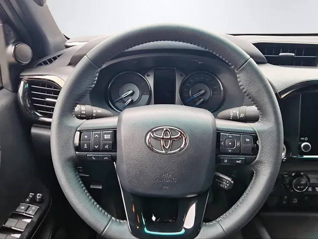 Toyota Hilux Double Cab.-Pick-up 2.8 D-4D MHEV 204 Invincible