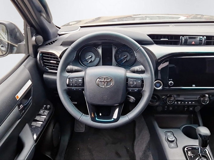 Vehicle image TOYOTA HI-LUX