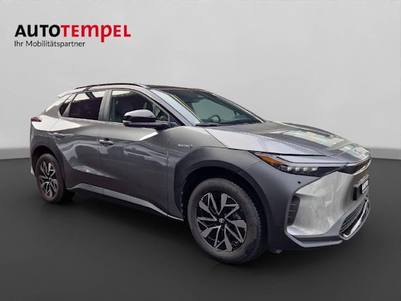 Vehicle image 3 Vehicle image 3