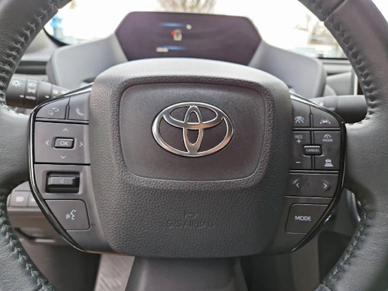 Vehicle image 15 Vehicle image 15