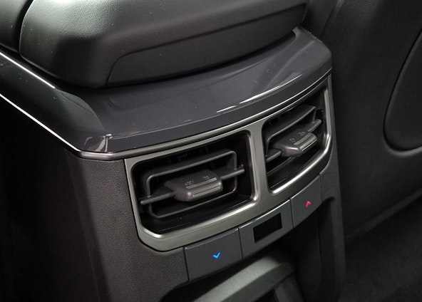 Vehicle image 9 Vehicle image 9