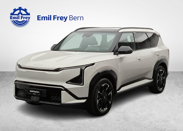 First vehicle image First vehicle image