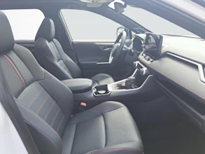https://vehicle.imgix.net/4170243/a19d7e01-f7bd-4f17-aa63-6bf6756f970d.jpg