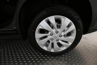 https://vehicle.imgix.net/4170247/218ee573-252f-4f68-b310-7938de6a9df0.jpg