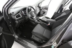 Suzuki S-Cross 1.4 T Sakura Hybrid 4x4