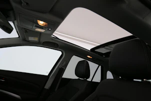 image du véhicule SUZUKI S-Cross 1.4 T Sakura Top Hybrid 4x4