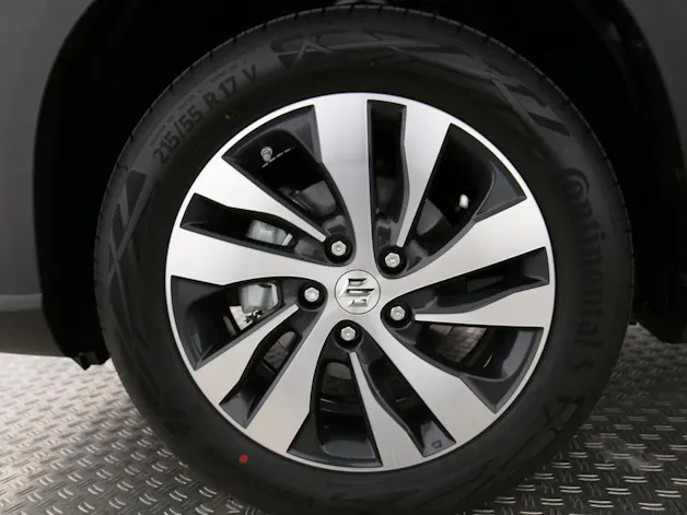 Suzuki S-Cross 1.4 T Sakura Top Hybrid 4x4