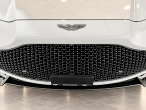 https://vehicle.imgix.net/4170317/6d3c6f41-f948-43b1-bfbe-e7dfffaa6907.jpg
