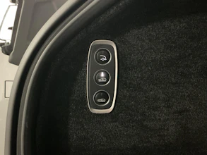 https://vehicle.imgix.net/4170317/bef07580-248d-4bf9-b7fa-e25a81ec35e8.jpg