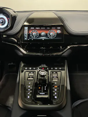 ASTON MARTIN DBX S 4.0 V8 Bi-Turbo