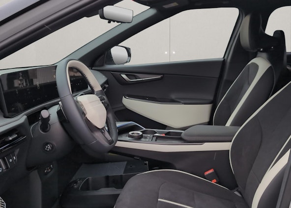 Vehicle image 8 Vehicle image 8