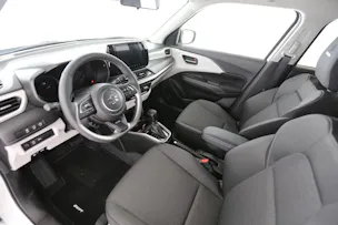 Suzuki Swift 1.2 Sakura Top Hybrid