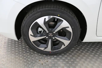 https://vehicle.imgix.net/4170361/41a430a7-8f64-4981-9d1e-a5e700c9fed8.jpg