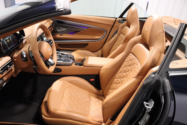 Vehicle image ASTON MARTIN V12 Vanquish