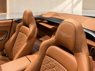 ASTON MARTIN Vanquish Volante 5.2 V12 Bi-Turbo