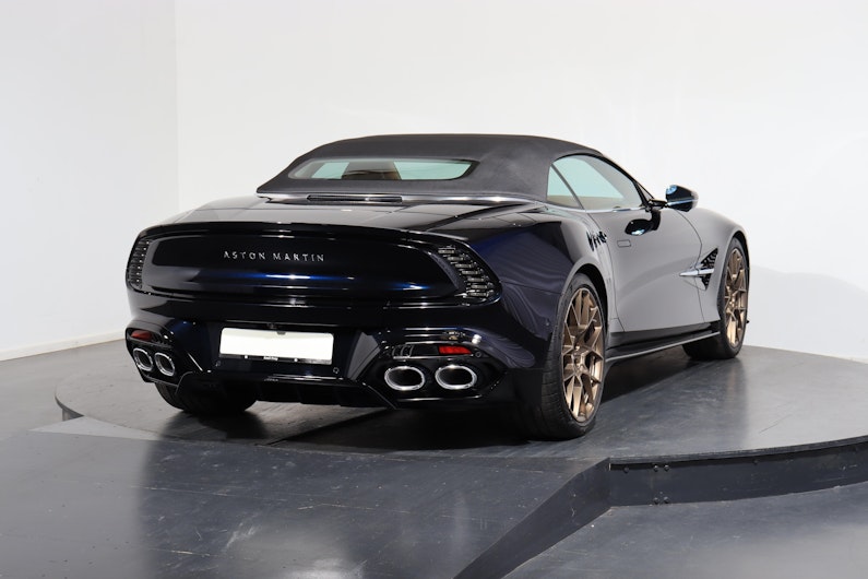 Vehicle image ASTON MARTIN V12 Vanquish