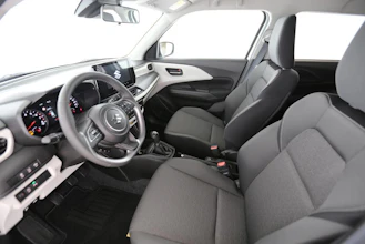 https://vehicle.imgix.net/4170429/05a72f28-f3cb-4402-807b-072f39999bab.jpg